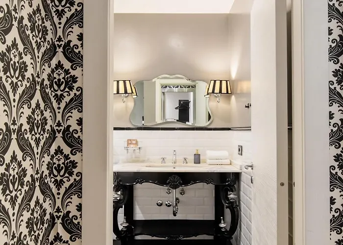 Dimora Colosseum Luxe - Jacuzzi & Private Patio Рим